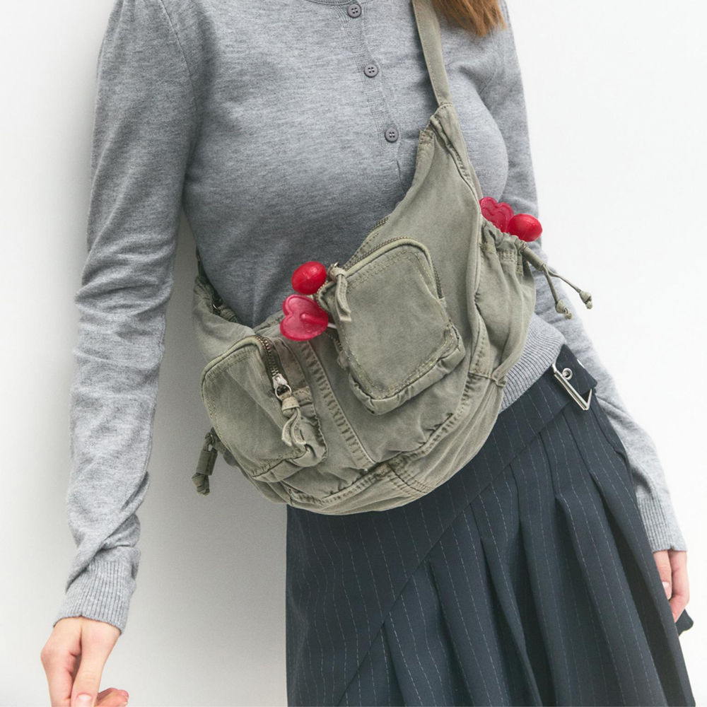 Canvas half-moon shoulder bag - Image 2